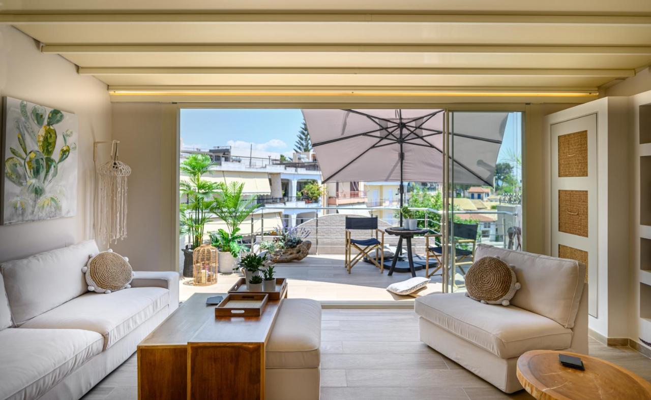Fiorela'S Casa- A Stylish Loft Apartment In The Heart Of Preveza Bagian luar foto